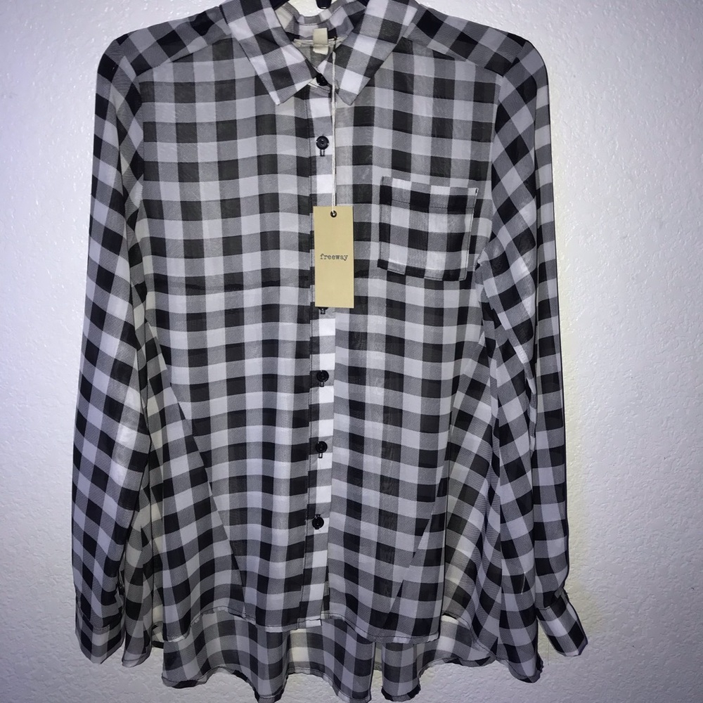 Freeway black & white plaid blouse